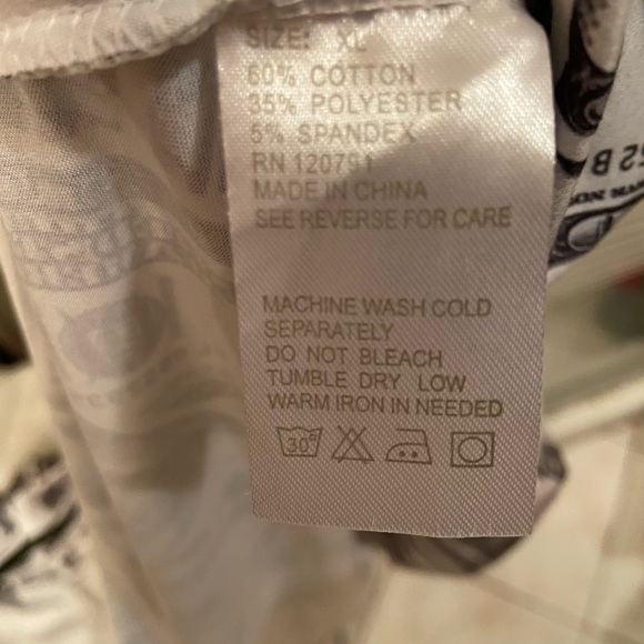 💵 $100 BILLS ZIP UP HOODIE 💵 - Picture 5 of 6